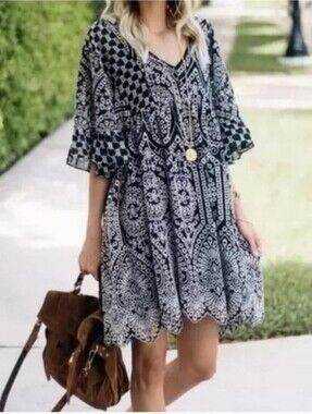 Anthropologie Black and White Patterned Dress Size L includes Black Slip To Wear